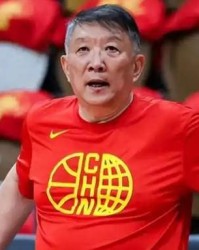 开云-宫鲁鸣下课？女篮集训2个月，打得依旧混乱，王思雨喊话不留情面